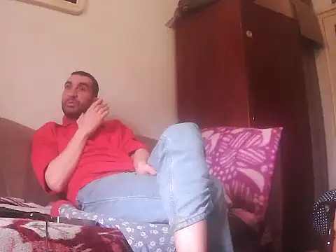 alin42xx online show from November 10, 2025, 7:57 am