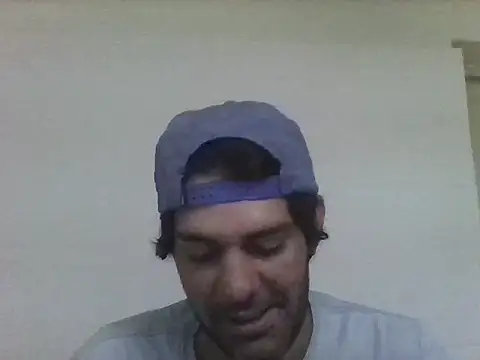 Snapshot of Capriflow chatting on December 17, 2025, 5:40 pm Capriflow online show from December 17, 2025, 5:40 pm