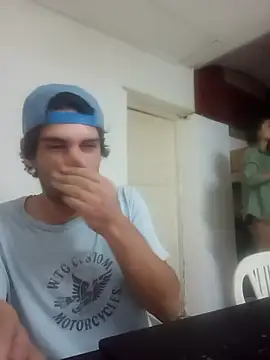 Snapshot of Capriflow chatting on December 17, 2025, 2:38 am Capriflow online show from December 17, 2025, 2:38 am