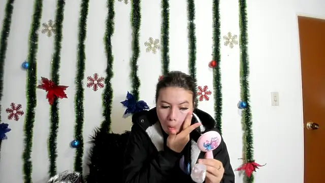 Vanessa Martinz online show from December 2, 2025, 12:18 pm