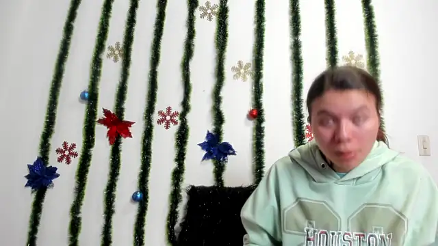 Vanessa Martinz online show from November 28, 2025, 12:27 pm