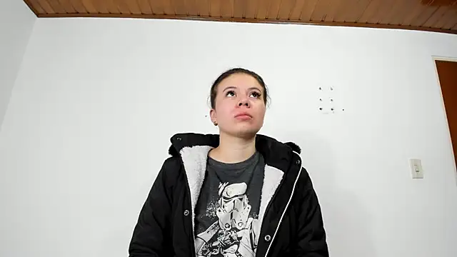 Vanessa Martinz online show from November 7, 2025, 11:48 am