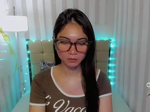 Snapshot of BigCockJade chatting on April 15, 2026, 9:59 pm BigCockJade online show from April 15, 2026, 9:59 pm