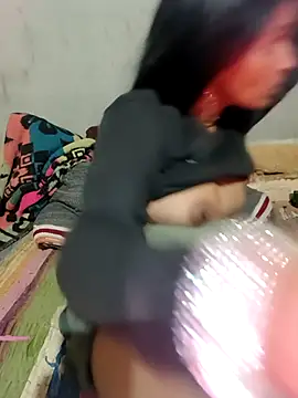 Snapshot of Hot_nenshi chatting on November 24, 2025, 2:28 pm Hot nenshi online show from November 24, 2025, 2:28 pm