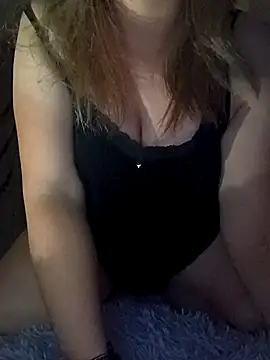 blondinaali online show from October 24, 2025, 8:52 pm