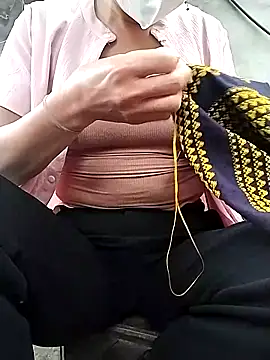 Snapshot of Milk_xx chatting on November 11, 2025, 7:03 am Milk xx online show from November 11, 2025, 7:03 am