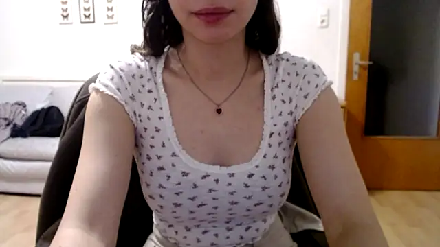 bellefleurrr online show from November 4, 2025, 9:51 pm