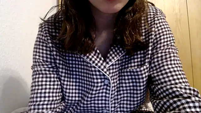 bellefleurrr online show from November 7, 2025, 8:46 pm