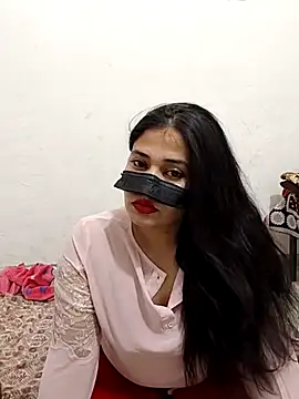 Heena-143 online show from April 25, 2026, 9:01 am