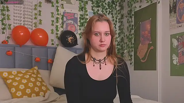 Snapshot of Charil_Wilson chatting on October 31, 2025, 4:31 am Charil Wilson online show from October 31, 2025, 4:31 am