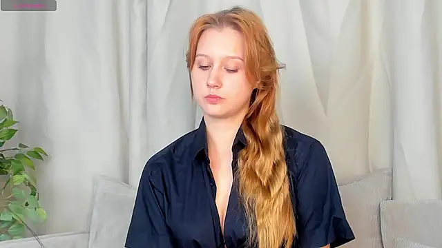 Snapshot of Charil_Wilson chatting on November 12, 2025, 4:27 am Charil Wilson online show from November 12, 2025, 4:27 am