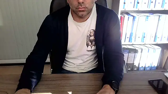 Snapshot of Evasionee chatting on November 5, 2025, 8:06 am Evasionee online show from November 5, 2025, 8:06 am