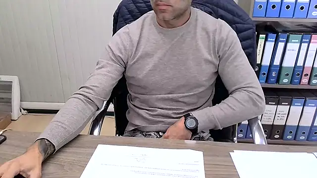 Snapshot of Evasionee chatting on November 20, 2025, 9:10 am Evasionee online show from November 20, 2025, 9:10 am