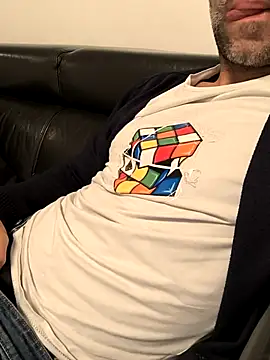 Snapshot of Evasionee chatting on November 8, 2025, 11:03 am Evasionee online show from November 8, 2025, 11:03 am