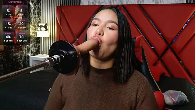 Snapshot of WhitneySweet chatting on February 18, 2026, 4:10 am WhitneySweet online show from February 18, 2026, 4:10 am