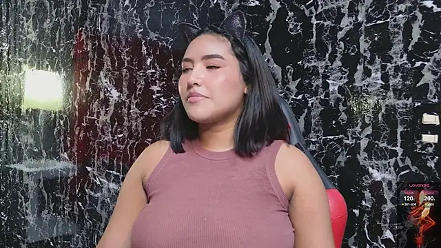 Snapshot of WhitneySweet chatting on March 2, 2026, 8:10 am WhitneySweet online show from March 2, 2026, 8:10 am