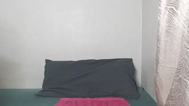 Snapshot of EbonyTinyX chatting on November 28, 2025, 1:39 am EbonyTinyX online show from November 28, 2025, 1:39 am