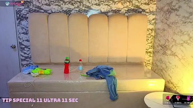 Afrodita Wild v online show from April 2, 2026, 1:29 pm