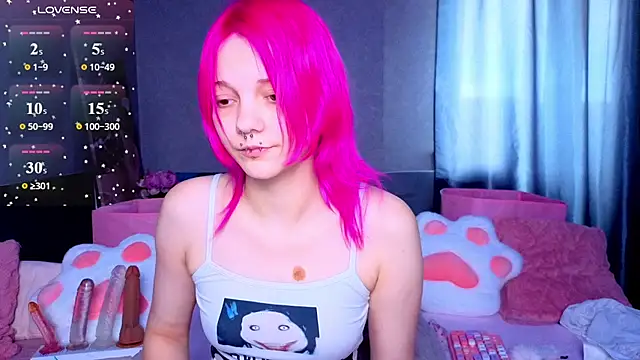 Snapshot of KittieHeart chatting on July 5, 2026, 4:06 am KittieHeart online show from July 5, 2026, 4:06 am