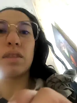 eva delight  online show from December 2, 2025, 11:12 am