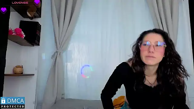 eva delight  online show from February 25, 2026, 11:10 am