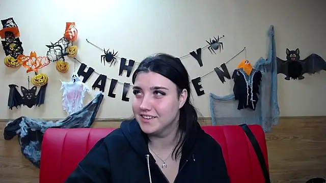 Snapshot of ScarletCargo chatting on November 6, 2025, 6:01 pm ScarletCargo online show from November 6, 2025, 6:01 pm