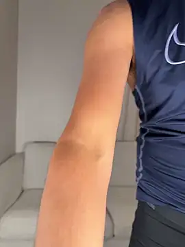 dylan-jacob12 online show from November 17, 2025, 3:10 am