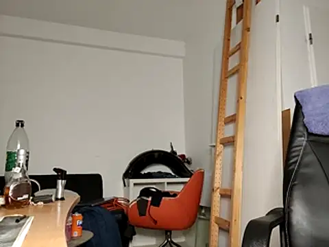 stripcumboy online show from October 31, 2025, 7:43 pm