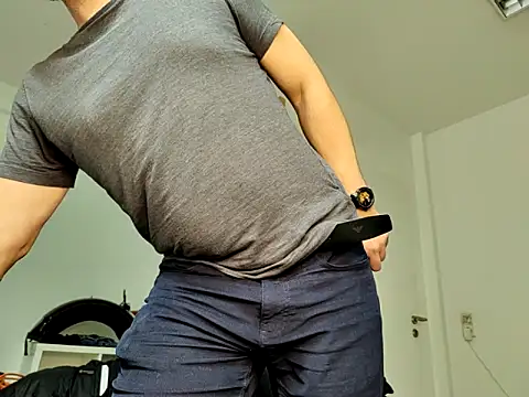 stripcumboy online show from October 24, 2025, 6:07 pm