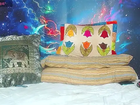 Snapshot of Clouer_glow16 chatting on October 26, 2025, 10:54 pm Clouer glow16 online show from October 26, 2025, 10:54 pm