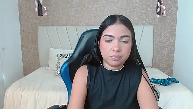 AliceSmity  online show from December 14, 2025, 6:02 pm