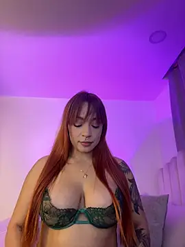 Snapshot of GiaStonne chatting on May 18, 2026, 12:00 am GiaStonne online show from May 18, 2026, 12:00 am