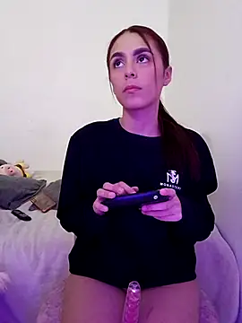 Snapshot of Kira_Blake chatting on November 14, 2025, 8:45 pm Kira Blake online show from November 14, 2025, 8:45 pm