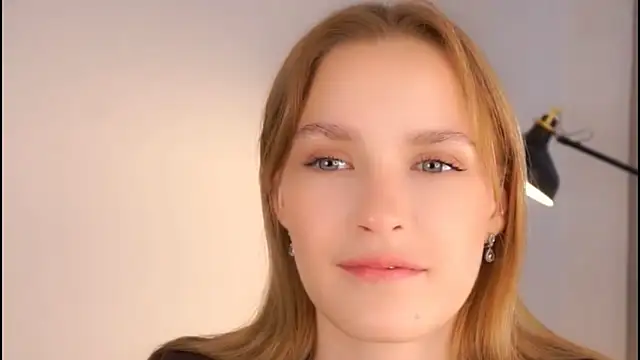 Snapshot of Helenspenss_ chatting on November 2, 2025, 10:15 pm Helenspenss online show from November 2, 2025, 10:15 pm