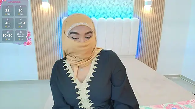 Snapshot of Lina_arabiann chatting on November 25, 2025, 12:05 pm Lina arabiann online show from November 25, 2025, 12:05 pm