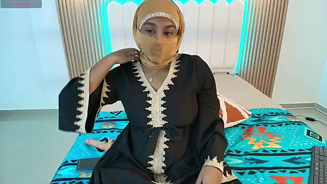 Snapshot of Lina_arabiann chatting on November 30, 2025, 11:27 pm Lina arabiann online show from November 30, 2025, 11:27 pm