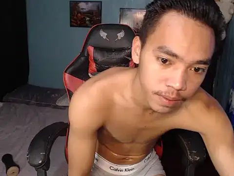 Snapshot of slimraz02 chatting on January 6, 2026, 6:39 am slimraz02 online show from January 6, 2026, 6:39 am