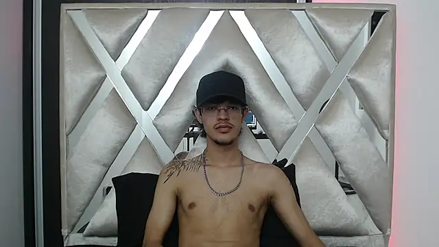 BrayanOconer08 online show from November 15, 2025, 3:21 am