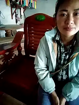 Snapshot of yeu-yeu chatting on October 25, 2025, 4:11 am yeu-yeu online show from October 25, 2025, 4:11 am