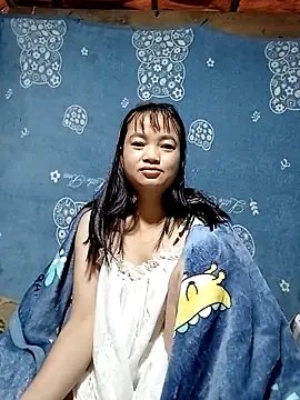 Snapshot of Noelle-e chatting on December 14, 2025, 9:09 pm Noelle-e online show from December 14, 2025, 9:09 pm