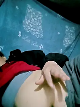 Snapshot of Noelle-e chatting on November 6, 2025, 12:09 pm Noelle-e online show from November 6, 2025, 12:09 pm