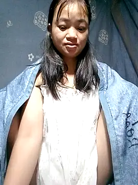 Snapshot of Noelle-e chatting on November 30, 2025, 11:16 pm Noelle-e online show from November 30, 2025, 11:16 pm