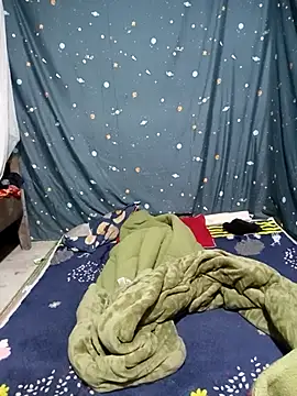 Snapshot of Phoena-a chatting on February 2, 2026, 11:04 pm Phoena-a online show from February 2, 2026, 11:04 pm