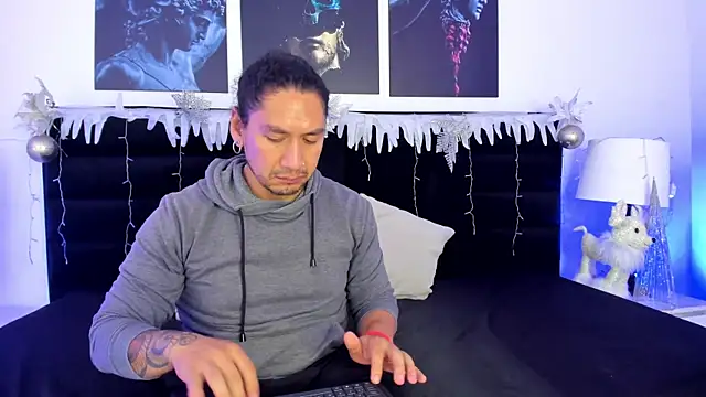 ErosyVenus69 online show from November 18, 2025, 6:00 pm