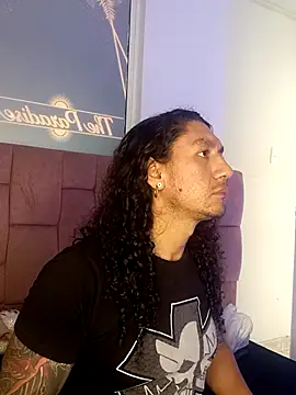 ErosyVenus69 online show from November 12, 2025, 5:28 pm