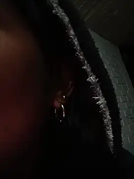 Snapshot of YeseniaRodriguez3 chatting on November 8, 2025, 12:25 am YeseniaRodriguez3 online show from November 8, 2025, 12:25 am