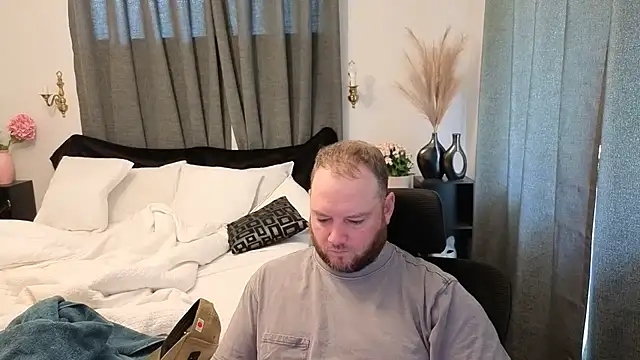 john clarisa online show from October 31, 2025, 11:22 pm