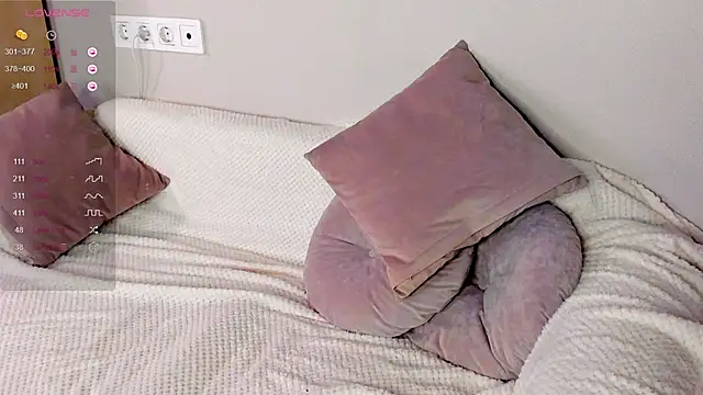 Alice Presly online show from November 14, 2025, 2:48 am