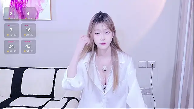 Snapshot of xiaoxi---n chatting on November 10, 2025, 9:36 am xiaoxi---n online show from November 10, 2025, 9:36 am