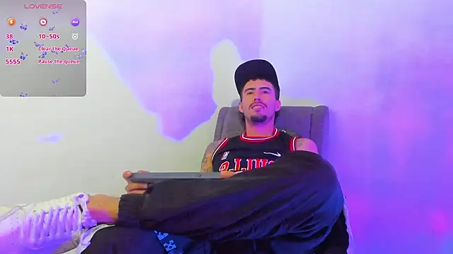 Snapshot of harold_777 chatting on November 21, 2025, 10:42 pm harold 777 online show from November 21, 2025, 10:42 pm